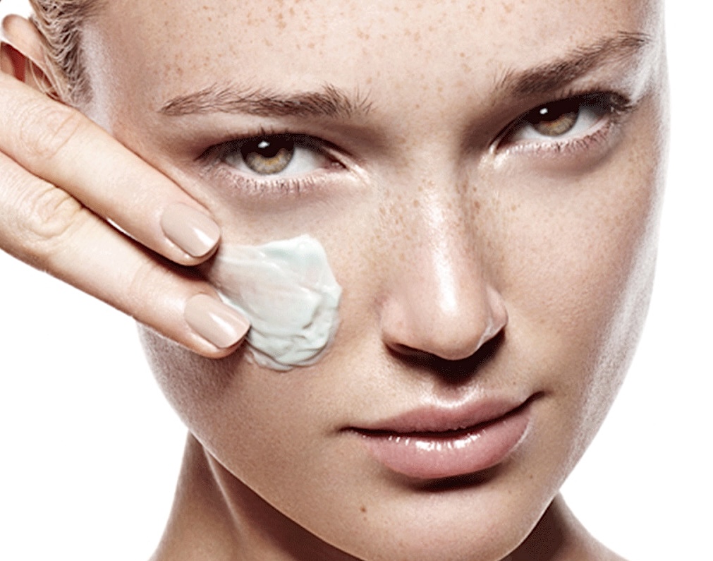 Вредные мифы в косметологии для чувствительной кожи