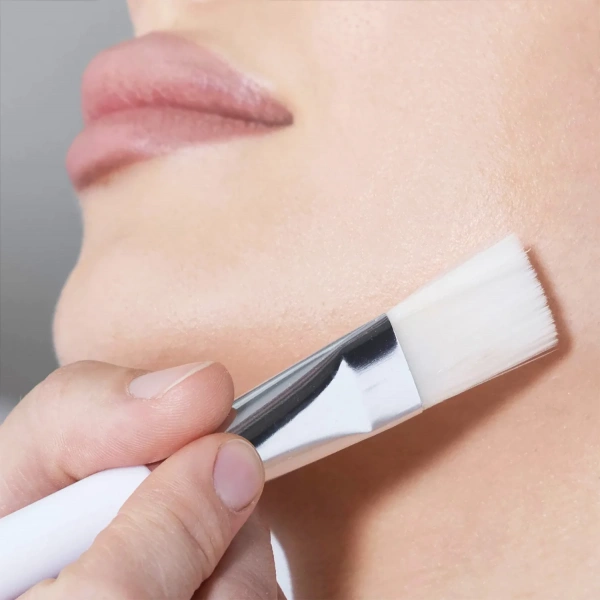 Кисть белая прямоугольная фото модель 1500х1500_3